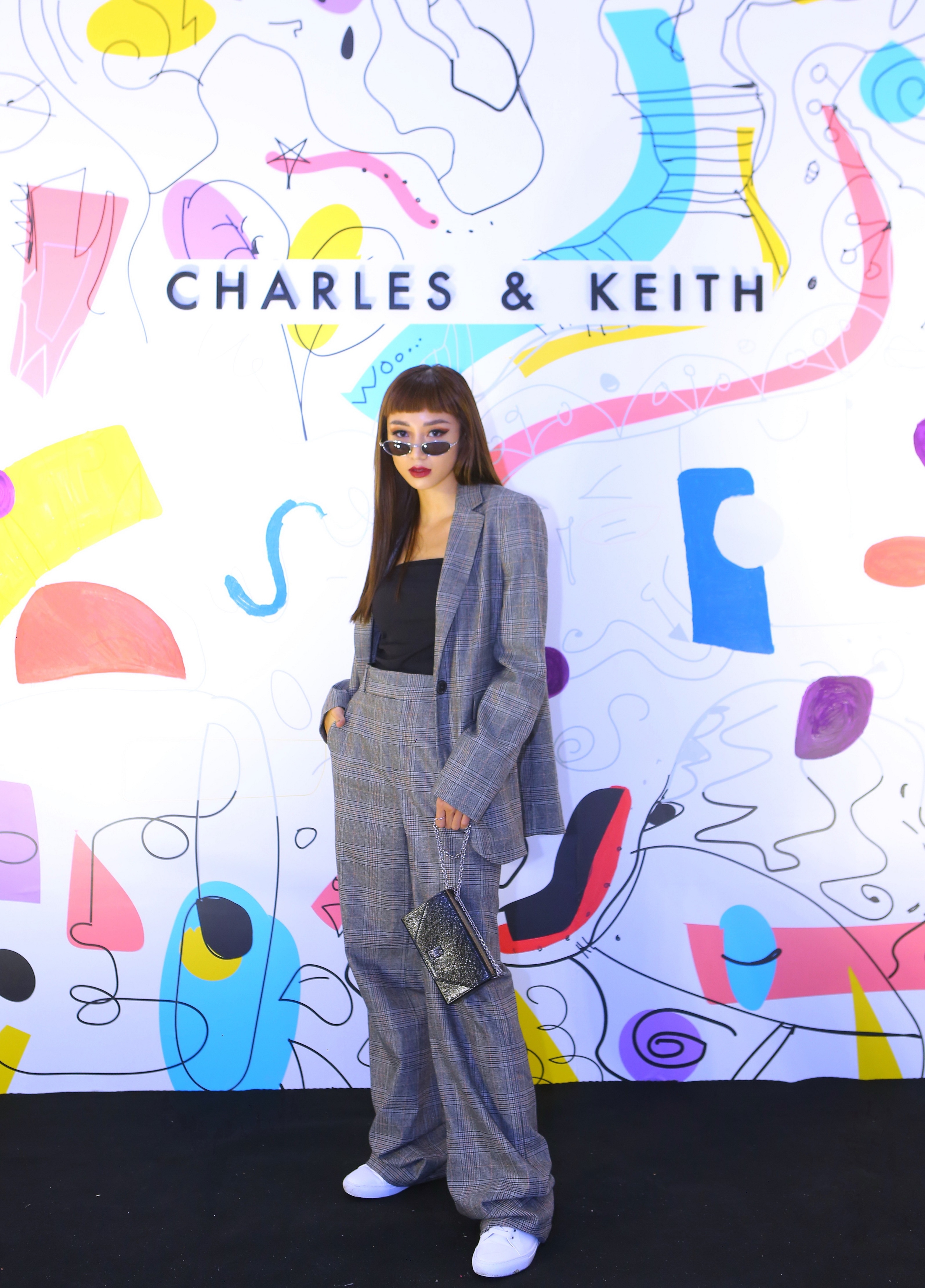 Charles & Keith anh 4