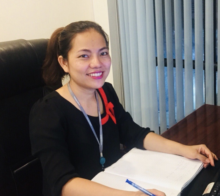 Tu co gai guc khoc khi xin viec den vi tri pho giam doc hinh anh