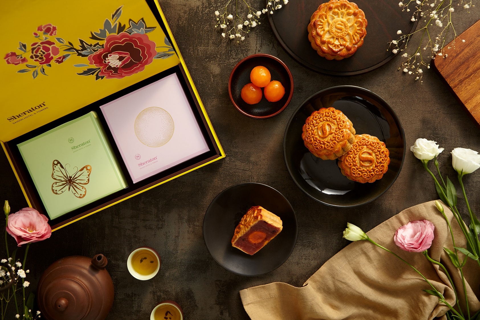 Sheraton Sai Gon ra mat BST banh Trung thu truyen thong, lam thu cong hinh anh