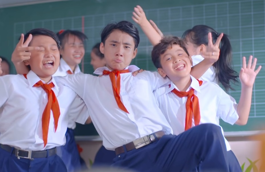 Song lai tuoi hoc tro qua MV soi dong ve ngay tuu truong hinh anh