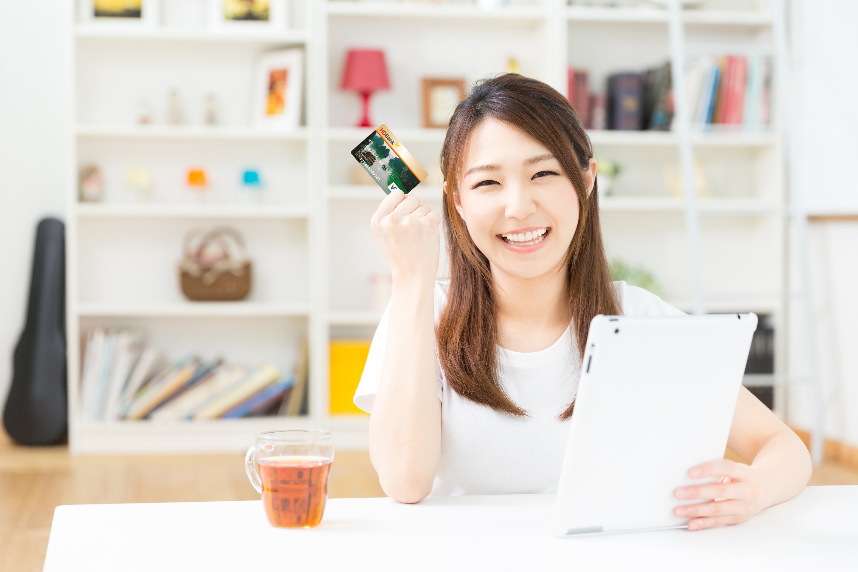 Bi quyet tiet kiem khi di du lich hinh anh