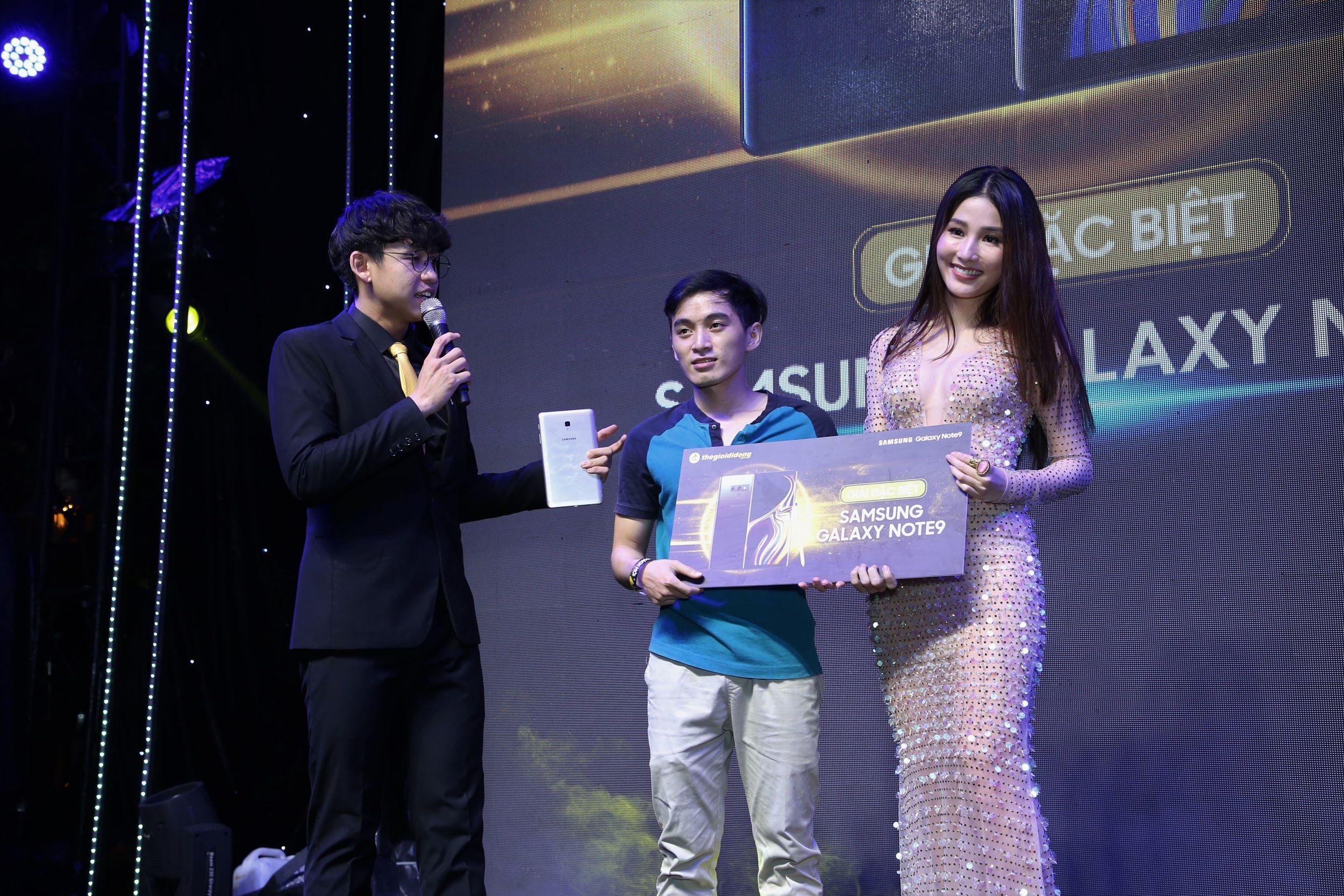 The Gioi Di Dong anh 8