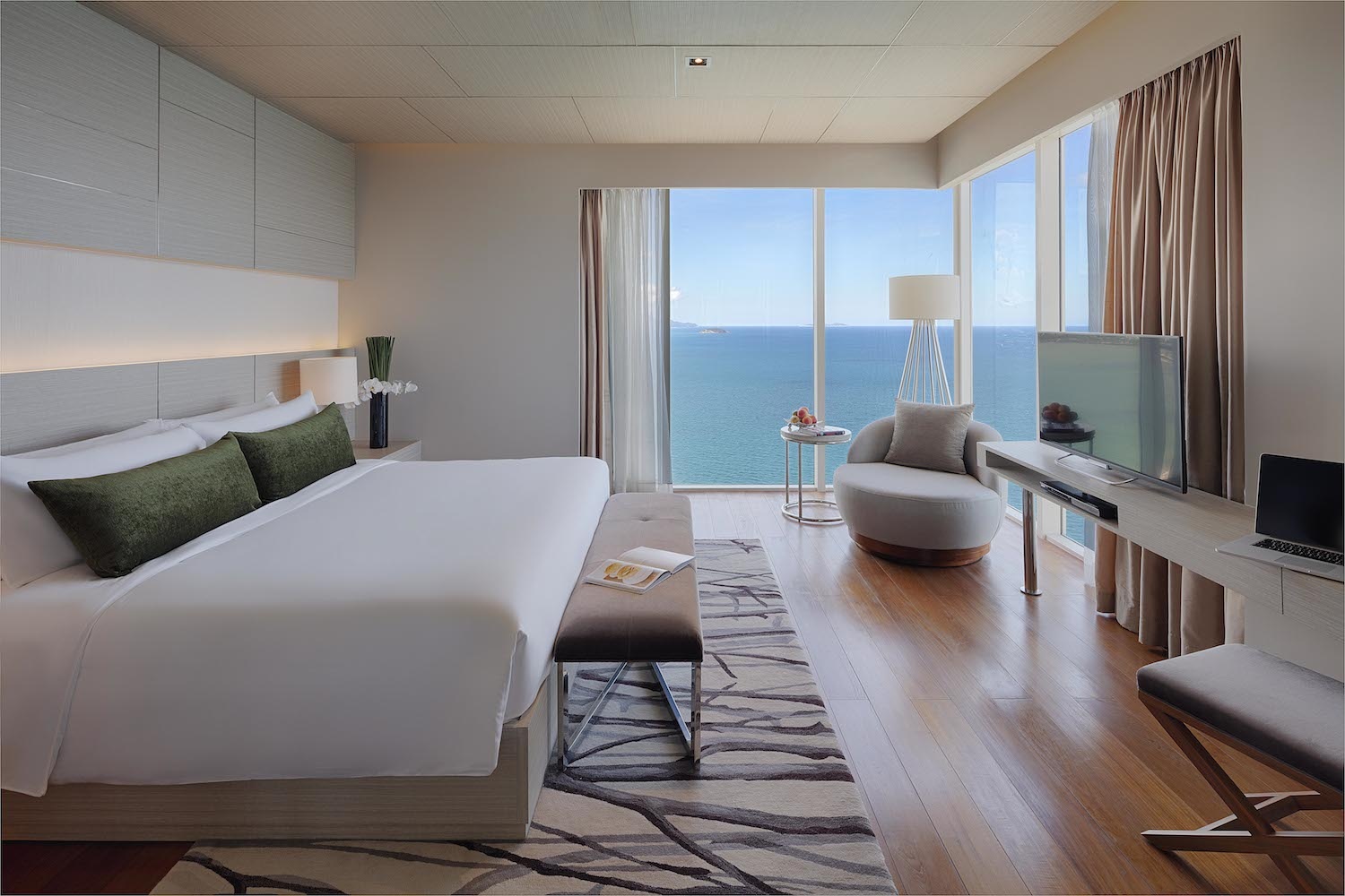 BDS nghi duong Nha Trang: Can ho hang sang don song khach thuong luu hinh anh