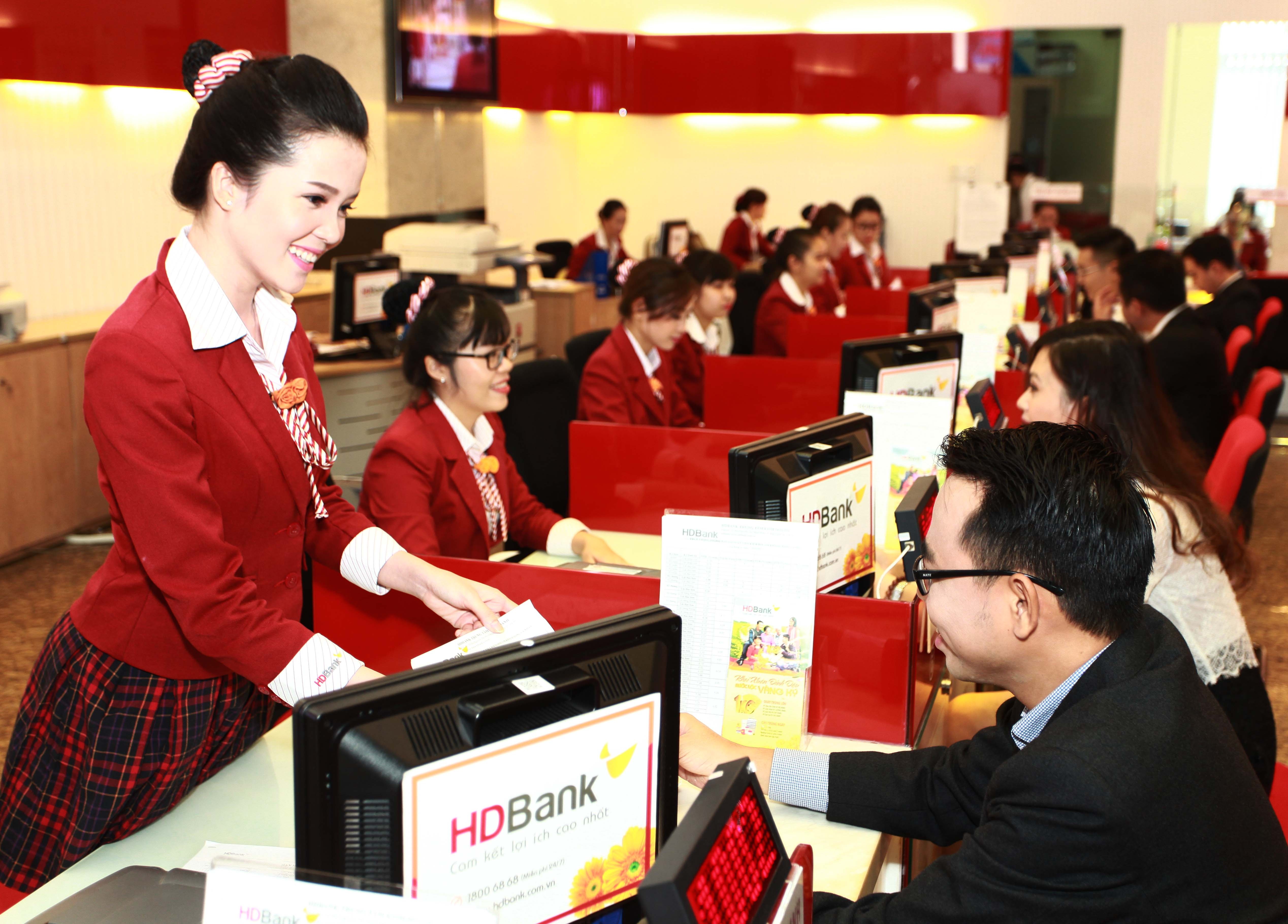 HDBank ap dung chinh sach cong them lai suat cho khach hang hinh anh