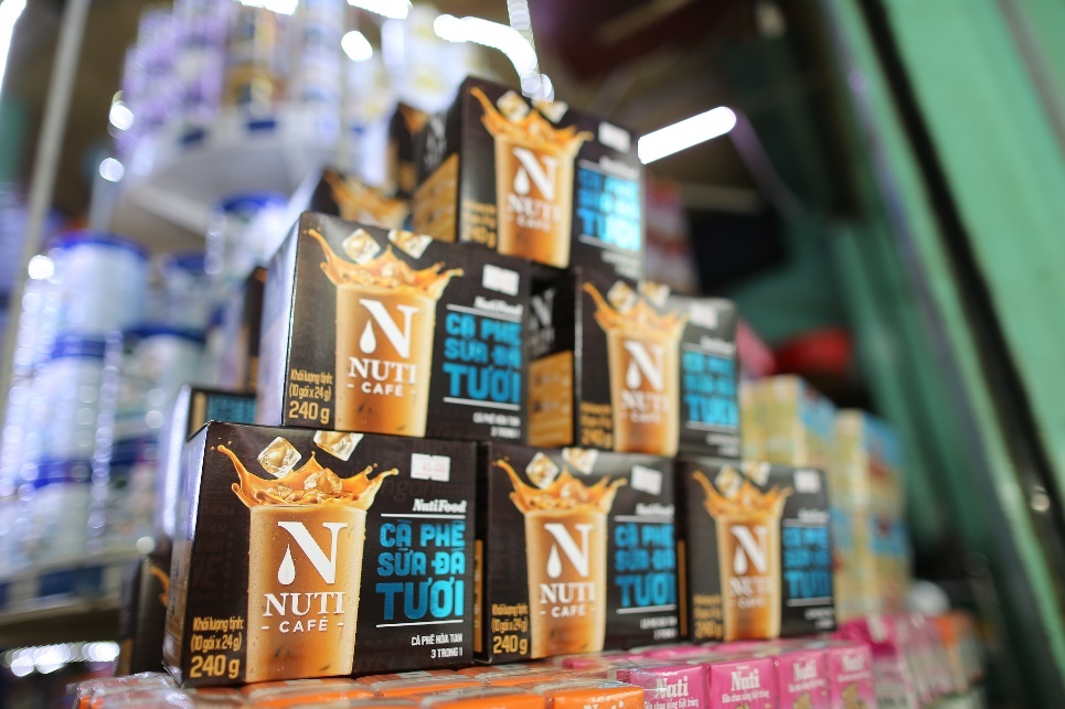 Ket hop du lich va vo co truyen de quang ba ca phe Viet hinh anh