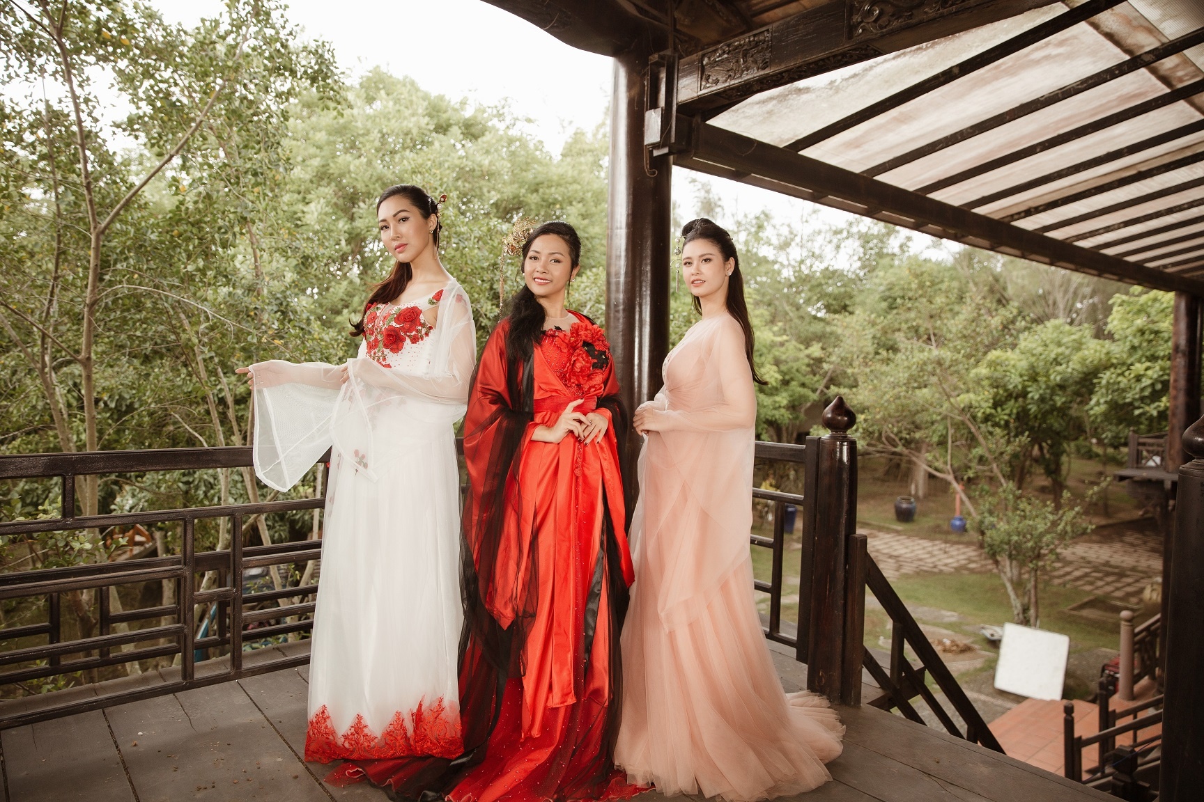 MV Mỹ nhân vào bếp,  Trần Uyên Phương,  Trương Quỳnh ảnh 3 MV My nhan vao bep,  Tran Uyen Phuong,  Truong Quynh anh 3