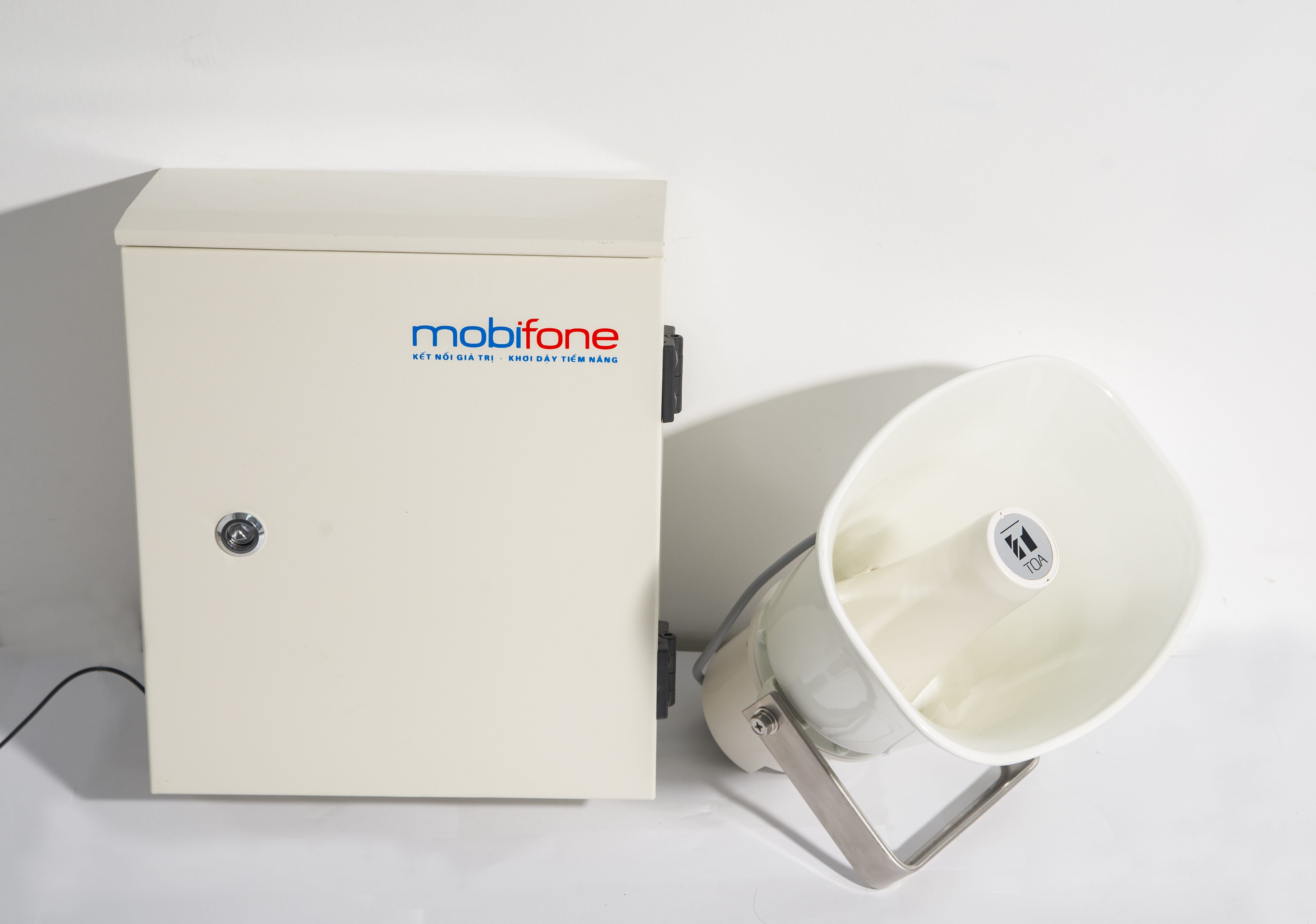 MobiFone lap dat 100 loa phuong kieu moi tai Ha Noi hinh anh