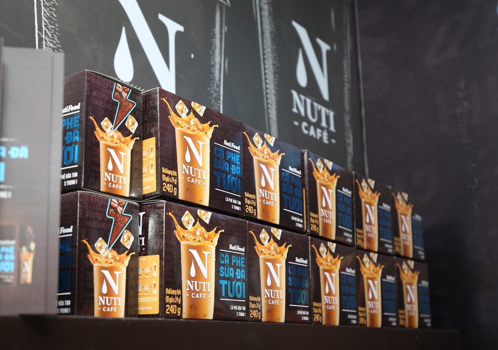 Vua tung ra thi truong, Nuticafe nhan don dat hang hon 200.000 hop hinh anh