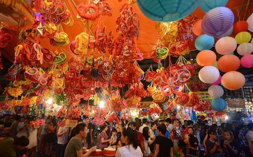 Kham pha 3 diem vui choi Trung thu kho bo qua o Ha Noi hinh anh