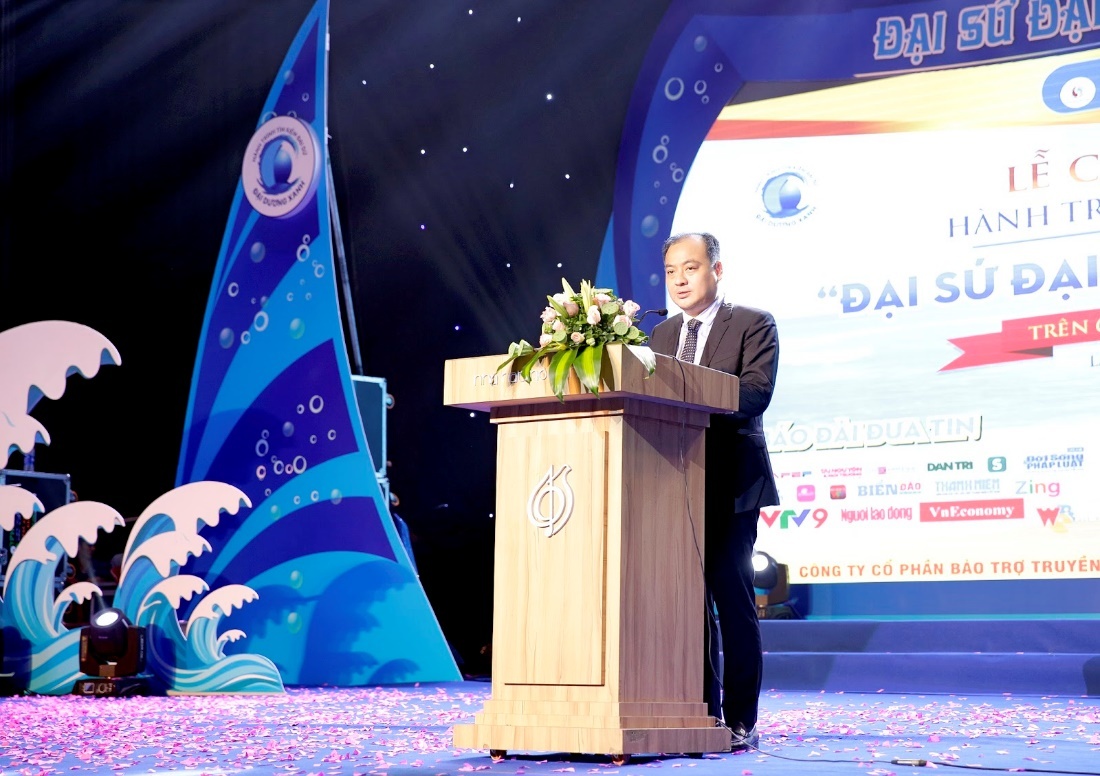 dai su dai duong xanh anh 2