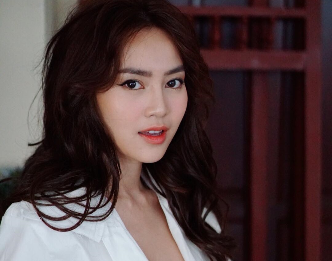 Nuoc dua huu co - bi quyet giu dang cua Lan Ngoc, Ha Truc hinh anh