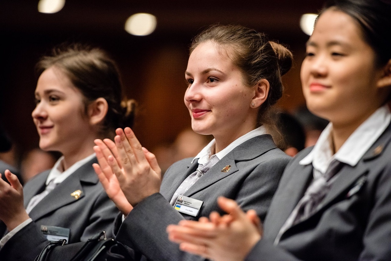 Nhung dieu can biet khi du hoc nganh quan tri khach san tai Thuy Si hinh anh