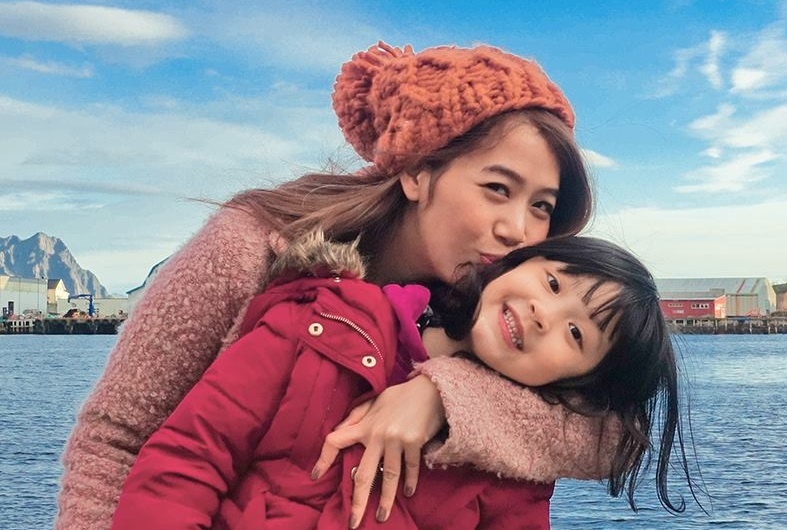 Sao Viet khoe con, ai kheo hon ai? hinh anh