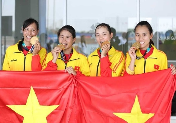 Samsung thuong TV QLED cho cac van dong vien xuat sac ASIAD 2018 hinh anh