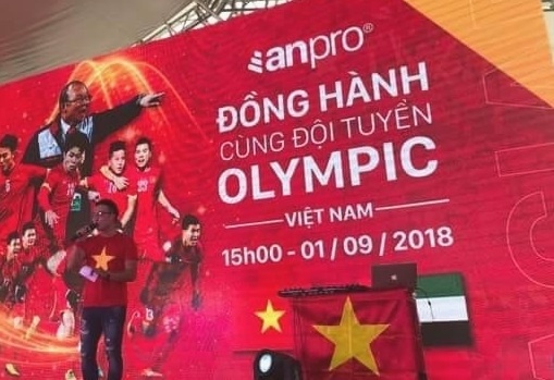 AnPro to chuc livestream khong khi tai gia dinh cac cau thu Viet Nam hinh anh