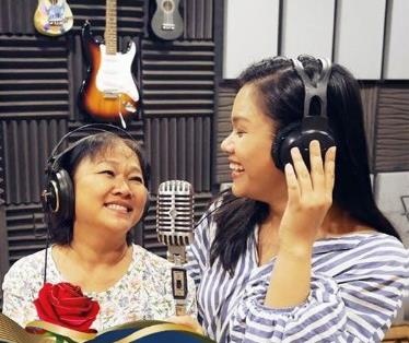 Mon qua y nghia tang cha me mua Vu Lan hinh anh