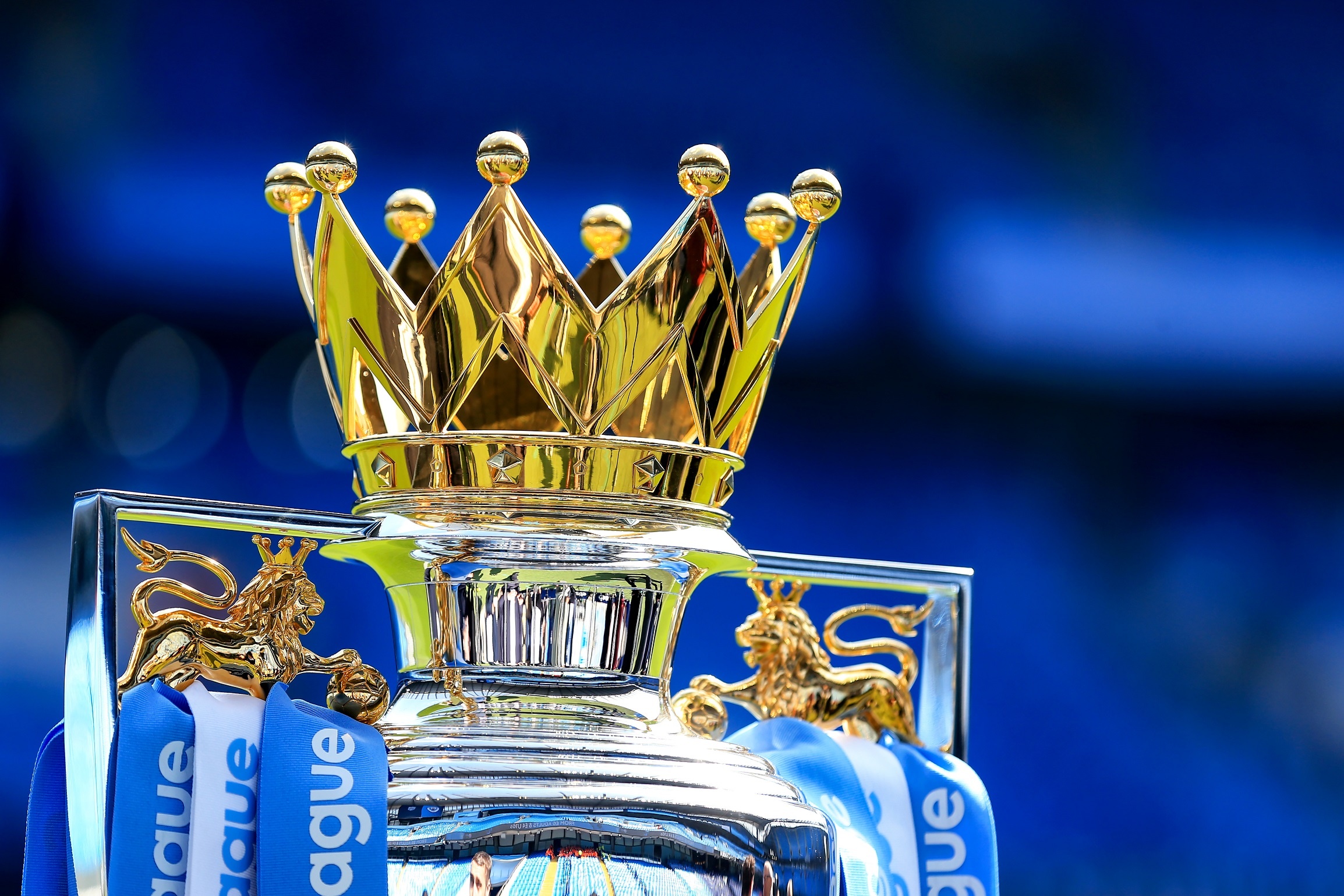 Cup Ngoai hang Anh se den Viet Nam vao trung tuan thang 9 hinh anh