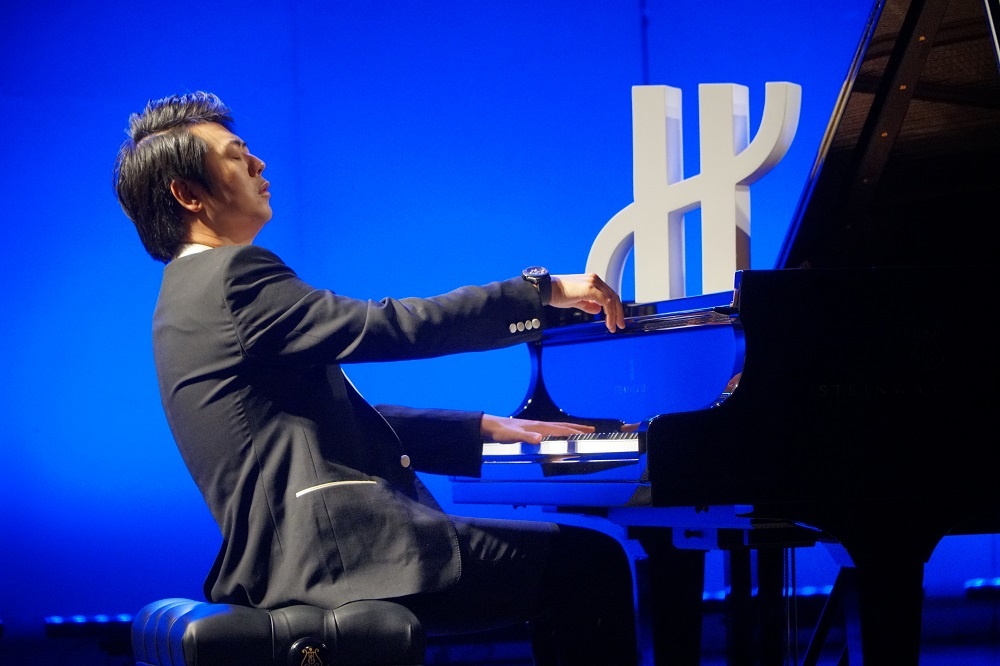 'Than dong piano' Lang Lang thang hoa tren san khau 'Hublot loves art' hinh anh