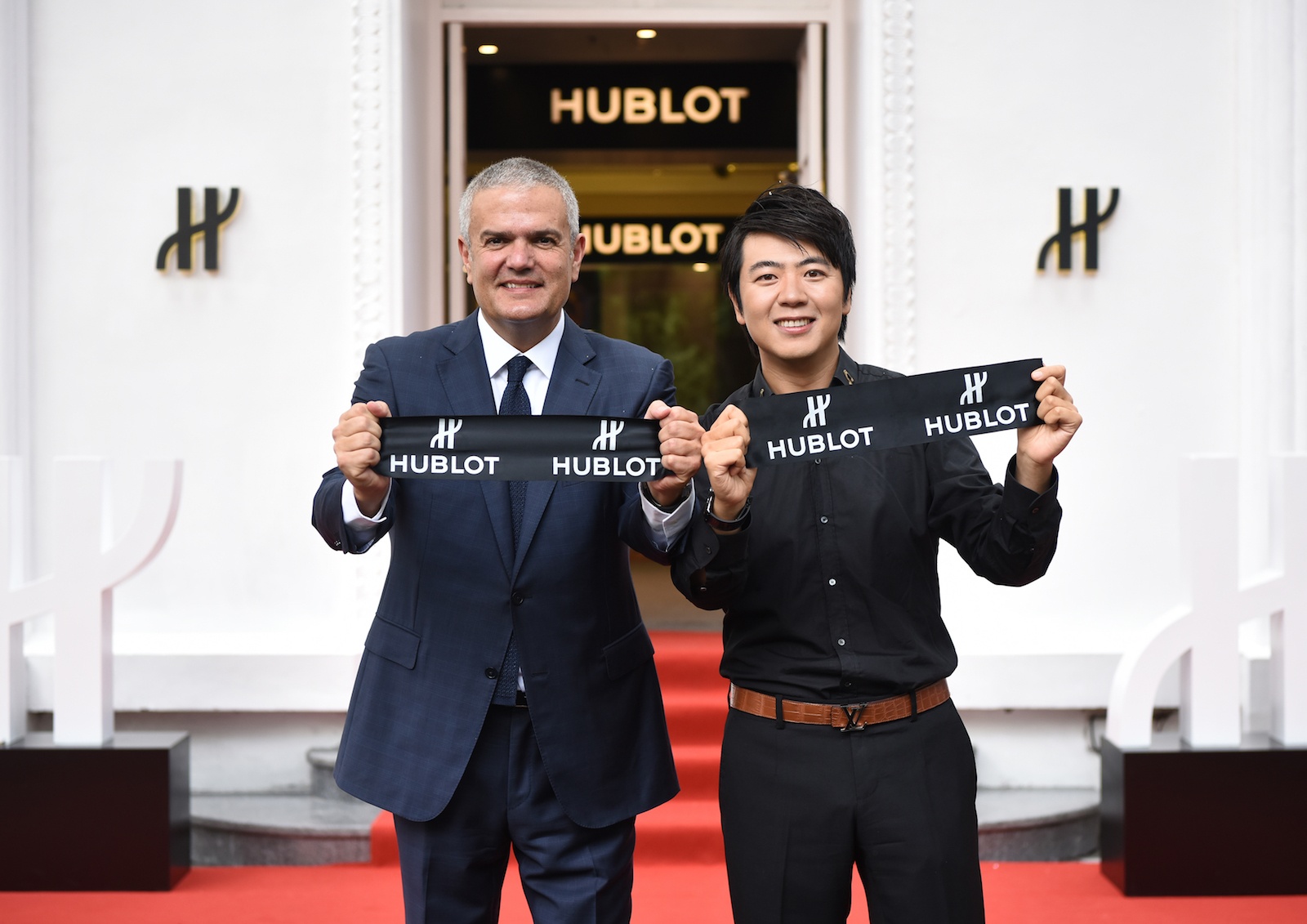 Hublot anh 8