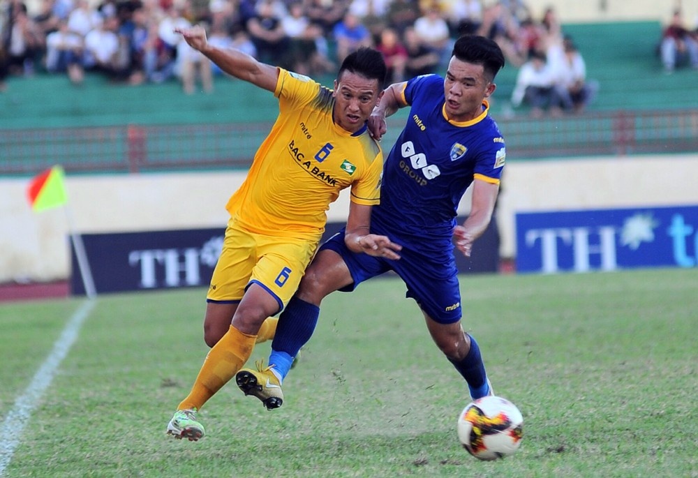 CLB FLC Thanh Hoa loi nguoc dong tai Cup Quoc gia - Su Tu Trang hinh anh