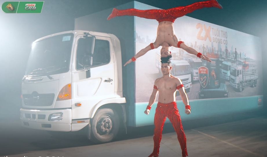 Video - Quoc Co, Quoc Nghiep huong dan bai tap suc khoe cho tai xe: hinh anh