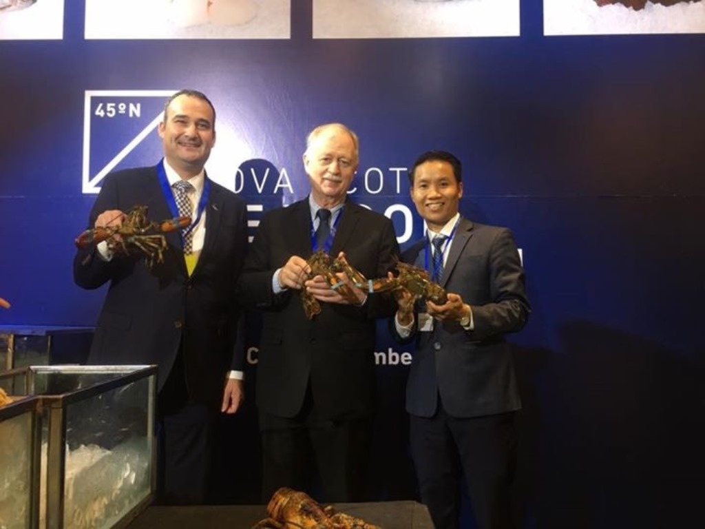 Hải sản Hoàng Gia ảnh 3 Hai san Hoang Gia anh 3