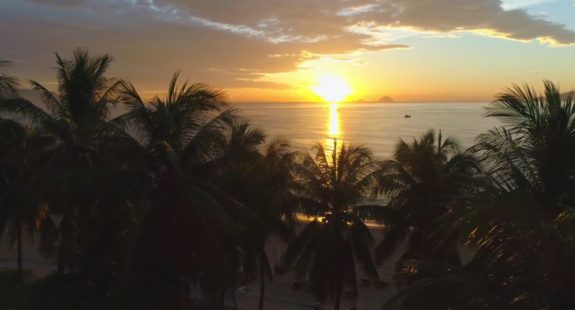 Video - Ngam can ho mau sang trong tai The Costa Nha Trang hinh anh