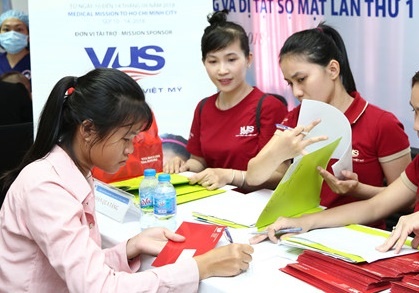 VUS ho tro 120 benh nhi phau thuat di tat moi, ho ham ech hinh anh