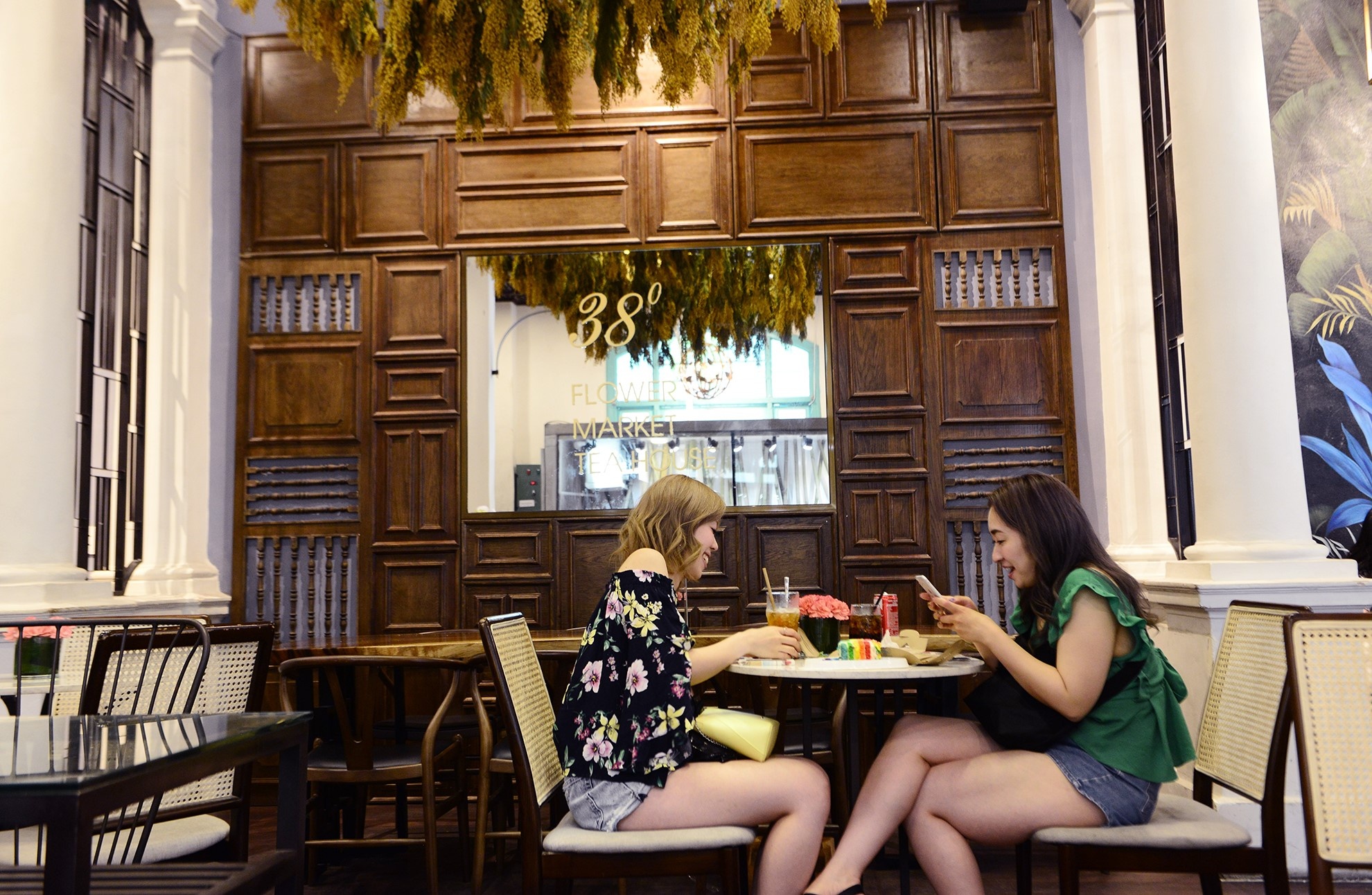 38 Degree Flowers anh 4