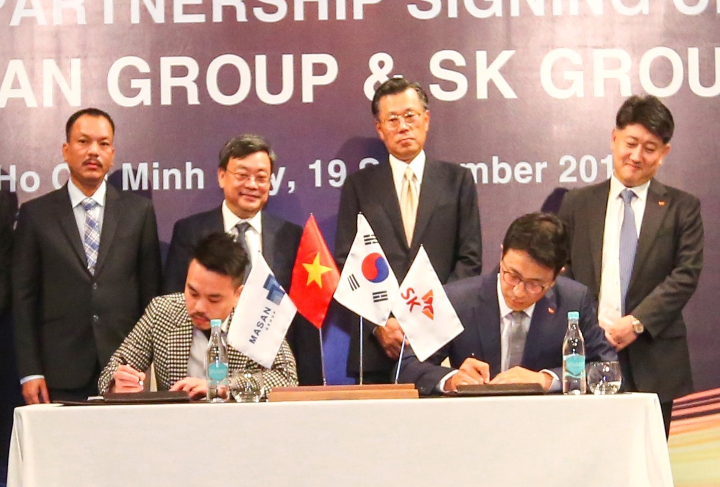 SK Group dau tu 470 trieu USD, so huu 9,5% co phan Masan Group hinh anh