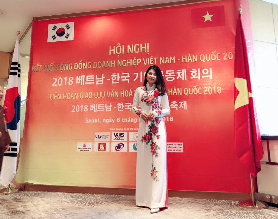 Chanel Châu ảnh 2 Chanel Chau anh 2