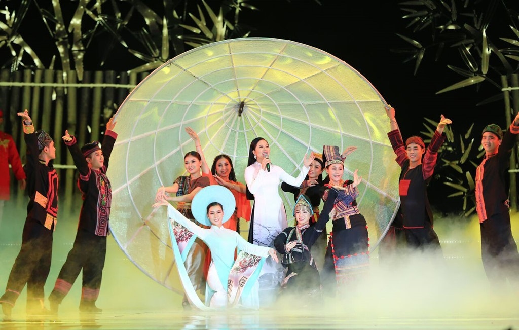 Pham Thuy Dung anh 2