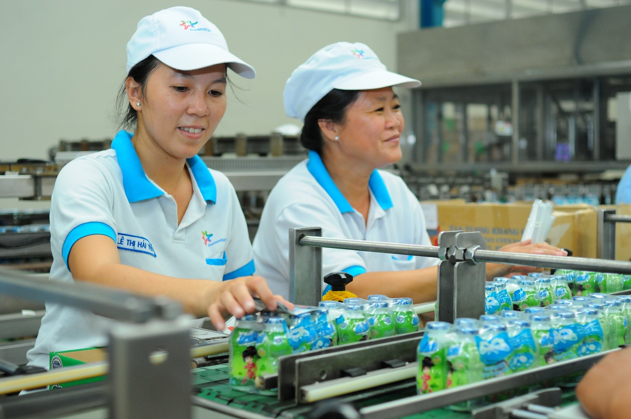 Nhan luc: Yeu to then chot cho su phat trien ben vung hinh anh