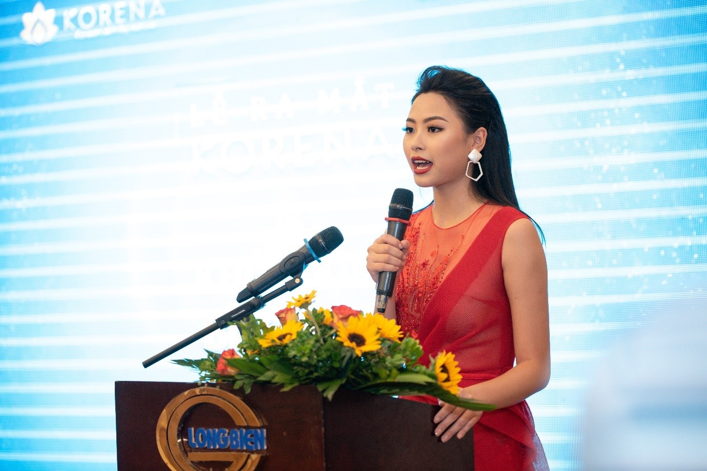 Hoa hau Bien 2016 chia se kinh nghiem kinh doanh my pham thanh cong hinh anh