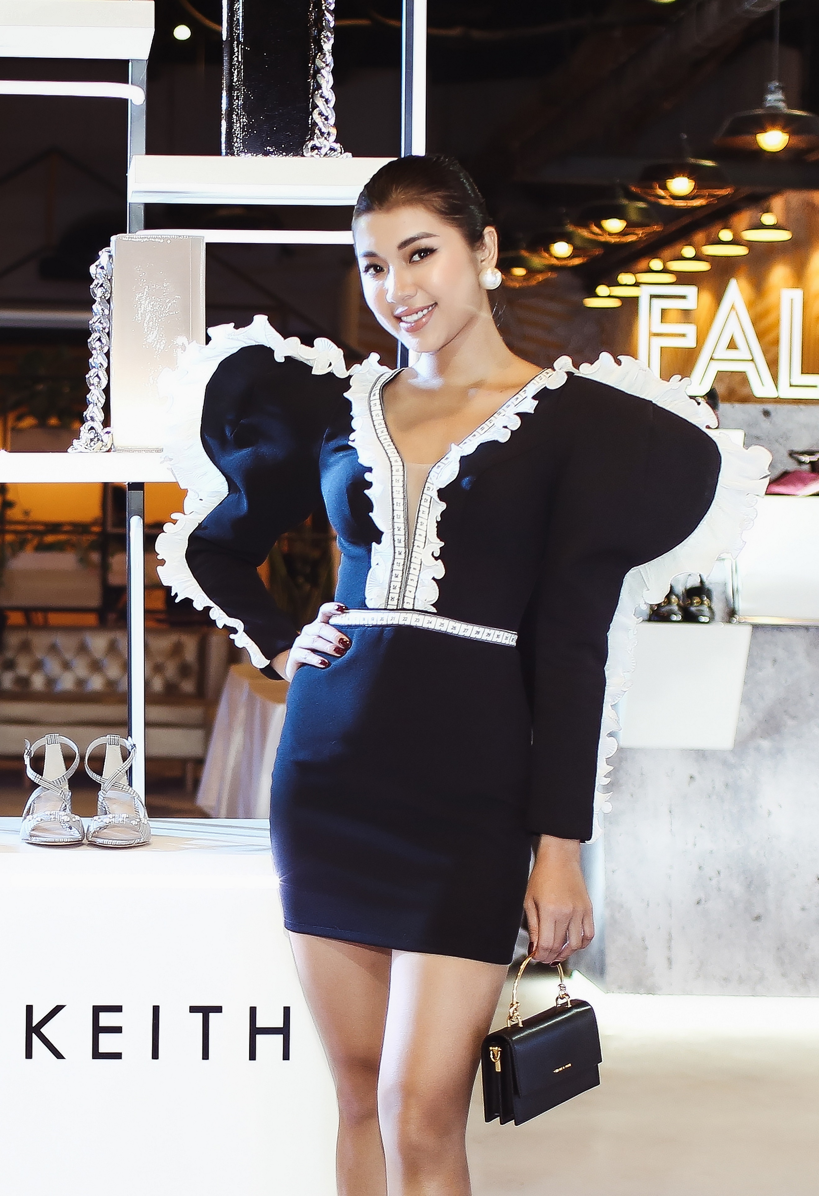 Charles & Keith anh 6