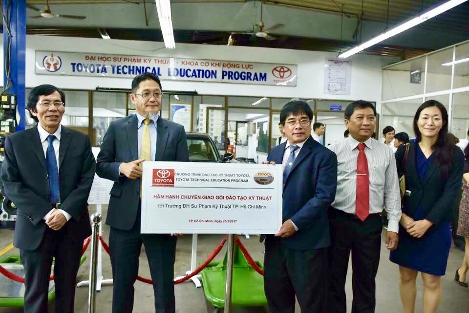 Toyota va cong tac ho tro dao tao nguon nhan luc Viet Nam hinh anh
