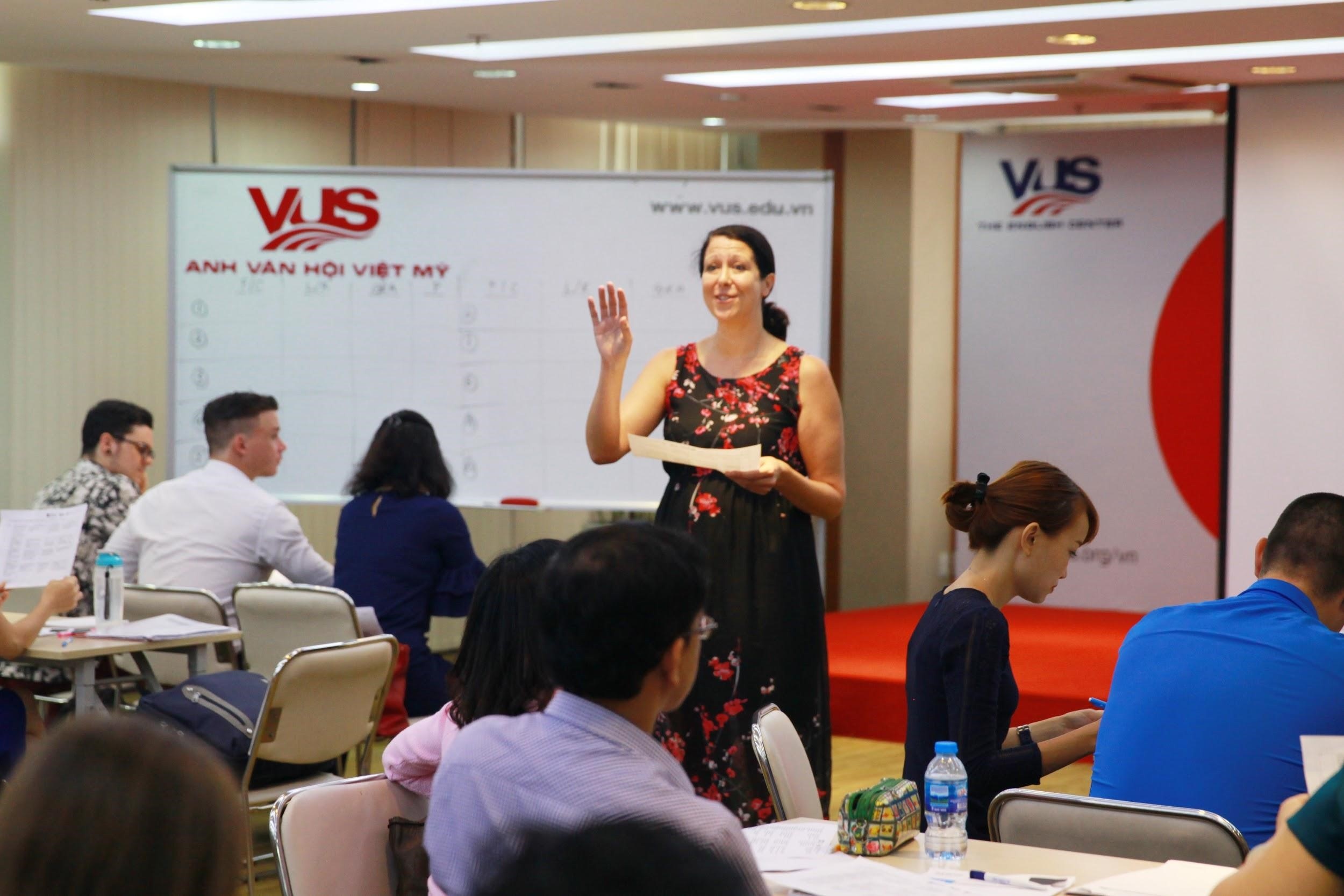 Anh van Hoi Viet My VUS anh 2