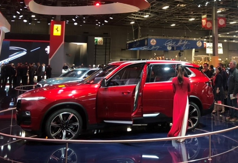 Xe VinFast tiep tuc thu hut chu y o Paris Motor Show 2018 hinh anh