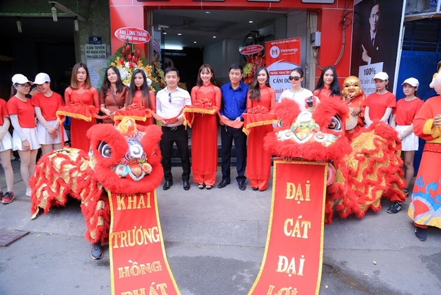 Viet Money khai truong them 2 chi nhanh moi tai TP.HCM hinh anh