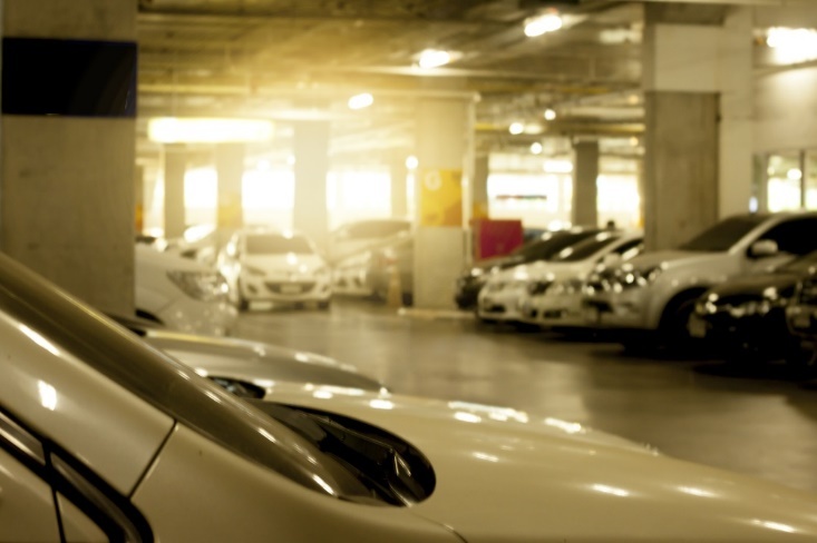 Quy dat han hep, nguoi dan ‘dau dau’ tim cho do xe hinh anh