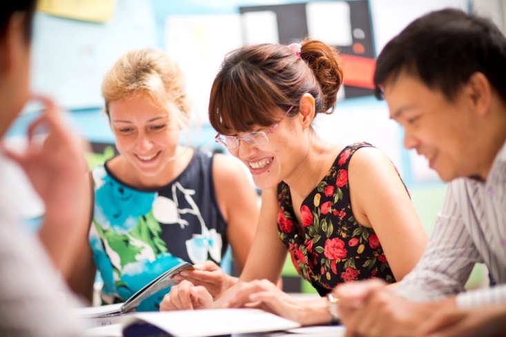 Loi the tieng Anh khi 'san viec' o cong ty nuoc ngoai hinh anh