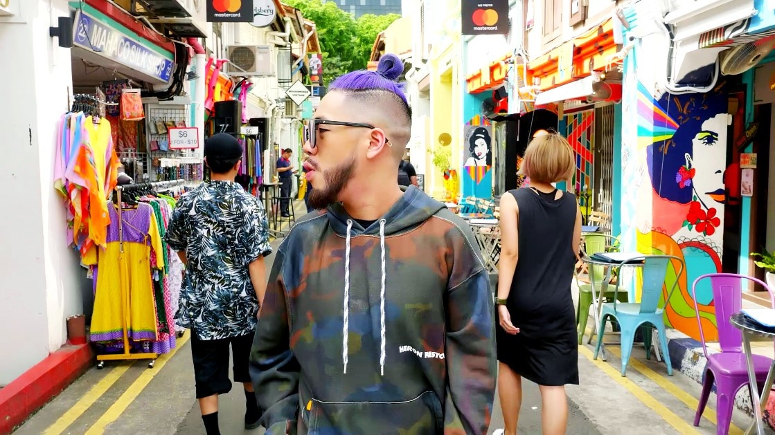 Only C,  Singapore anh 3