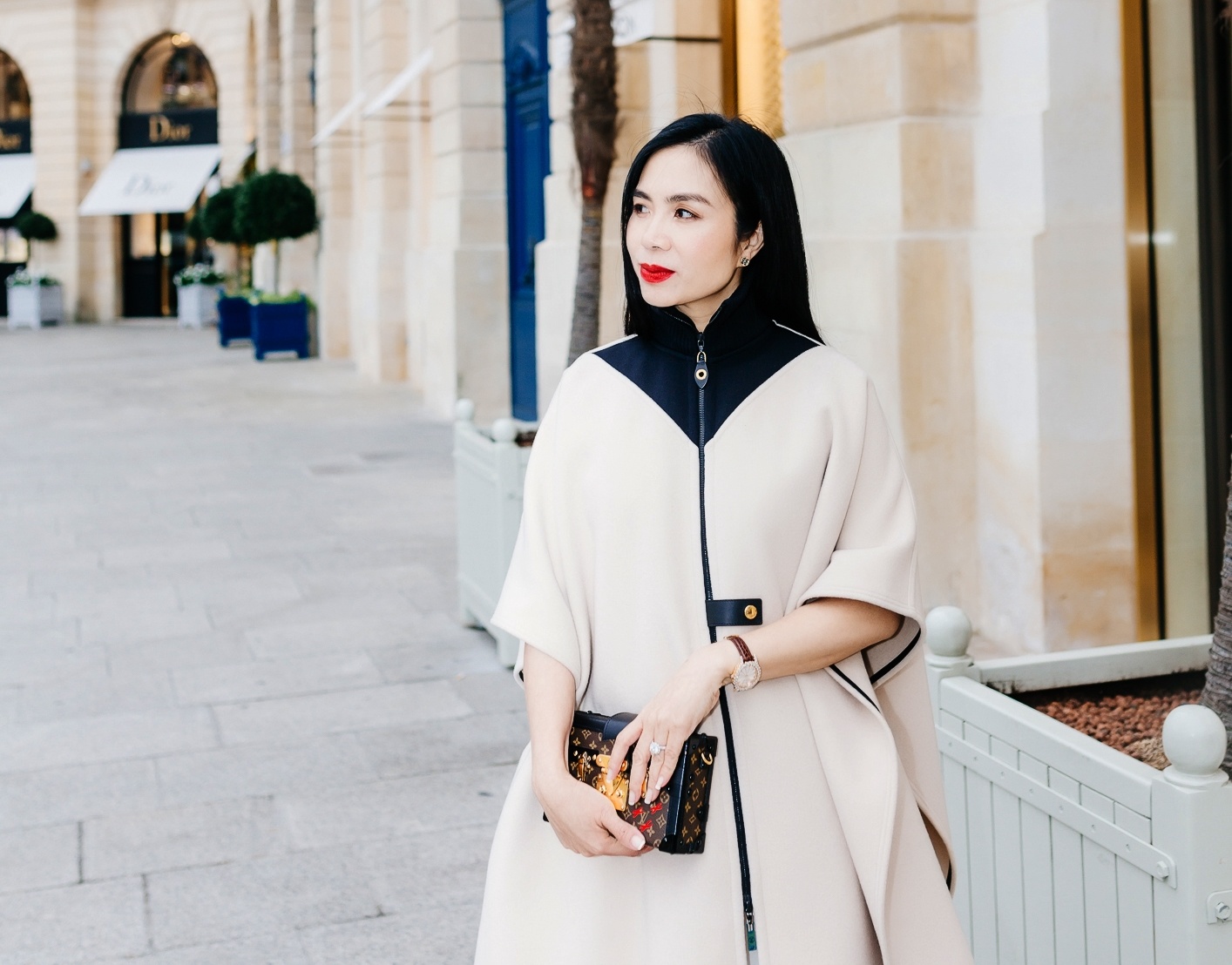 CEO Elise duoc Louis Vuitton moi du show xuan he hinh anh