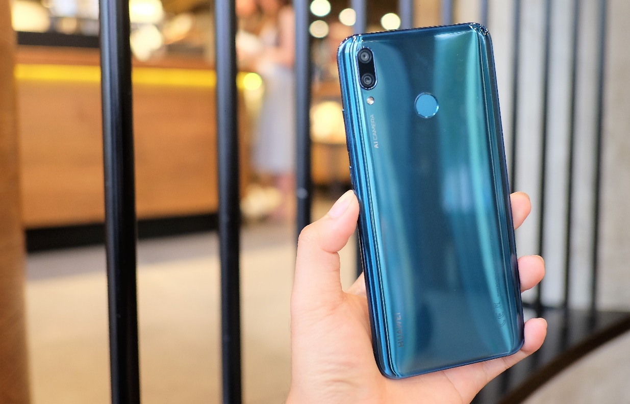 Huawei Y9 2019 anh 2
