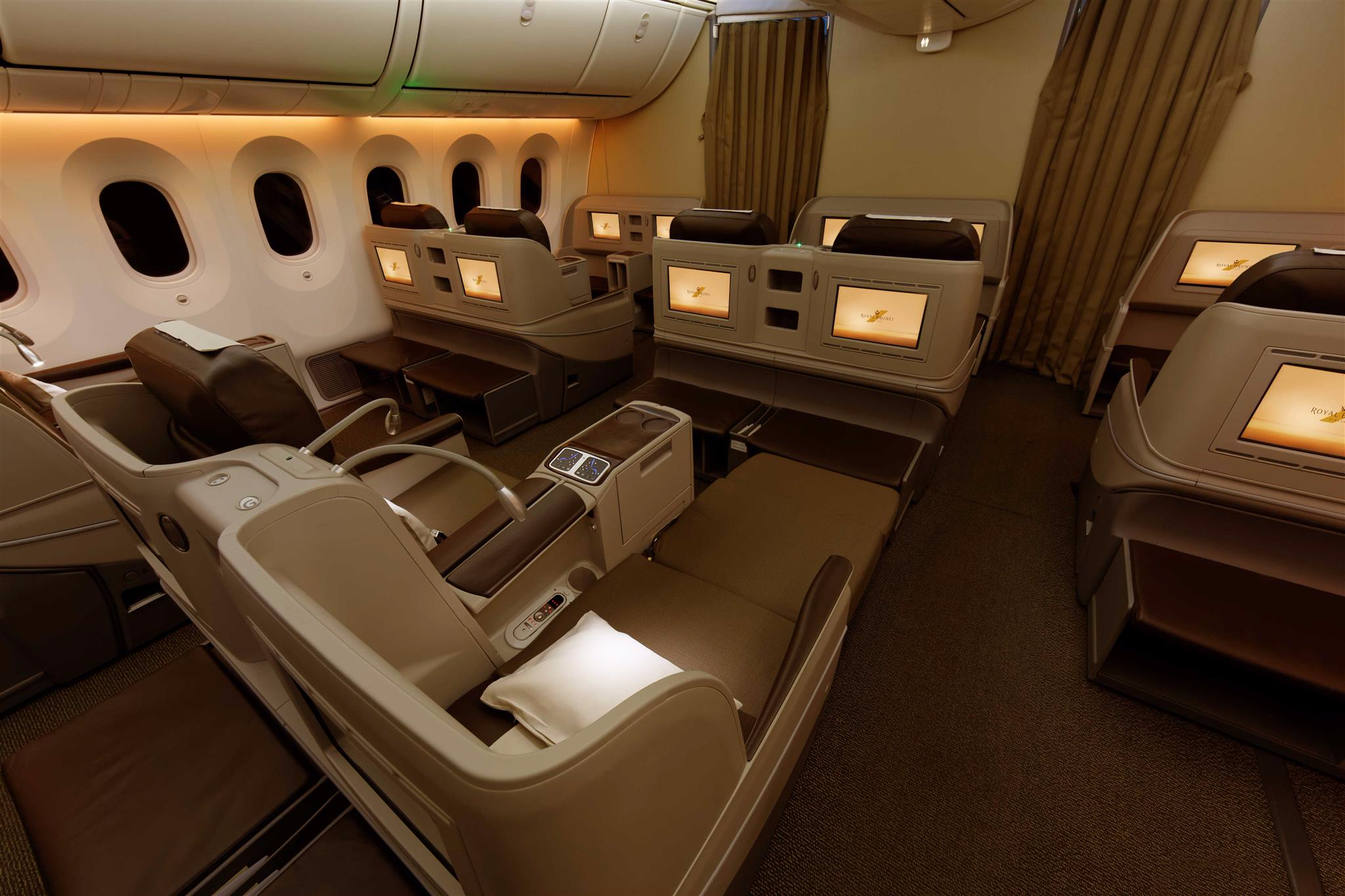 Royal Brunei ảnh 3 Royal Brunei anh 3