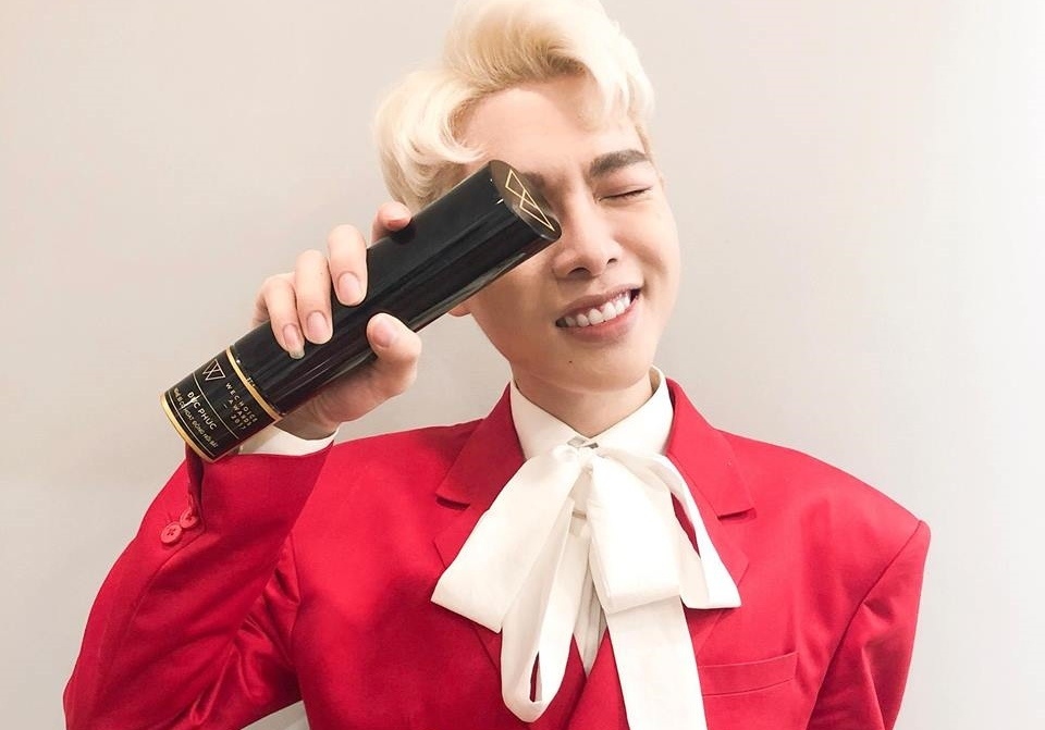 Duc Phuc tiet lo bi quyet cuoi duyen trong livestream moi hinh anh