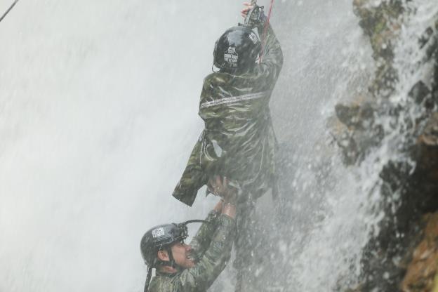 nuoc tang luc Warrior anh 7