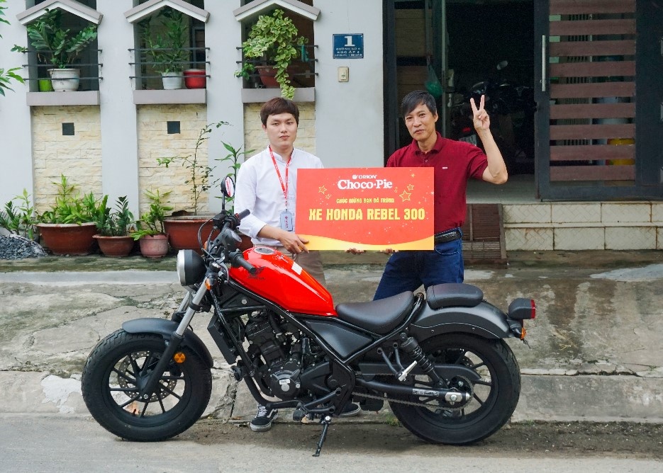 Choco.Pie trao 5 xe Honda Rebel 300 cho khach trung giai hinh anh