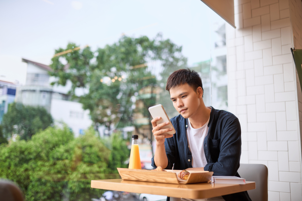 Da den luc pho cap Internet tren di dong cho nguoi Viet? hinh anh