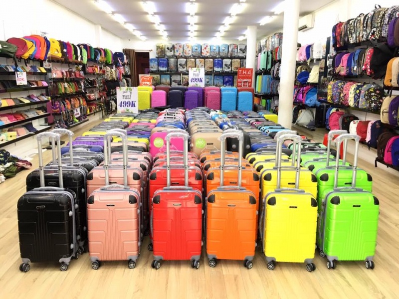 Vali du lich gia uu dai 350.000 dong tai T.H.A Store hinh anh